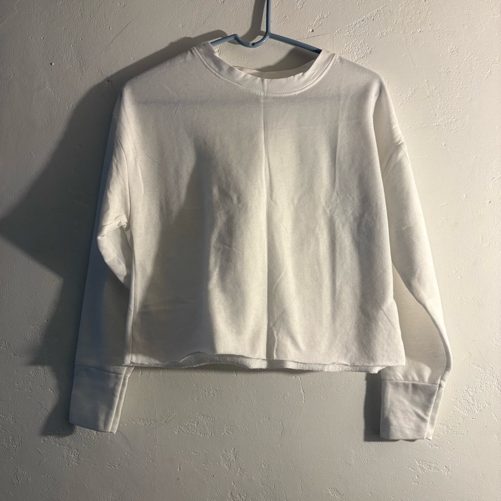 White Long Sleeve Crop Top size Small